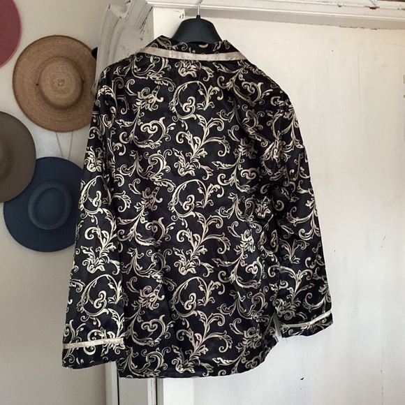 Kathryn - Picture 3 of 5